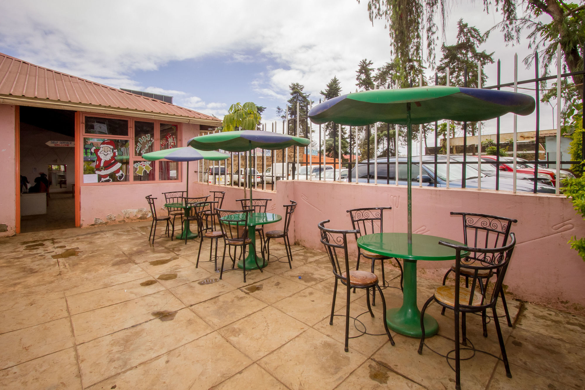 Meru Safari Hotel Exterior foto
